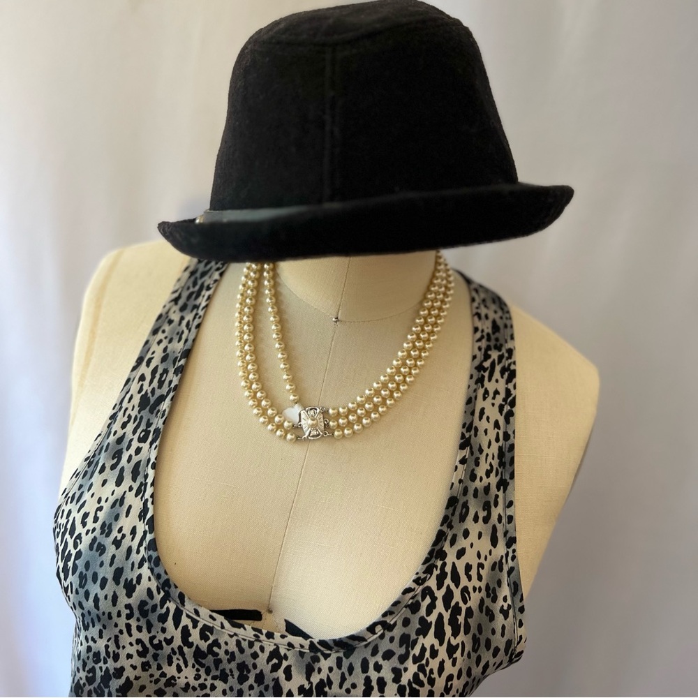 Black And grey cheetah top